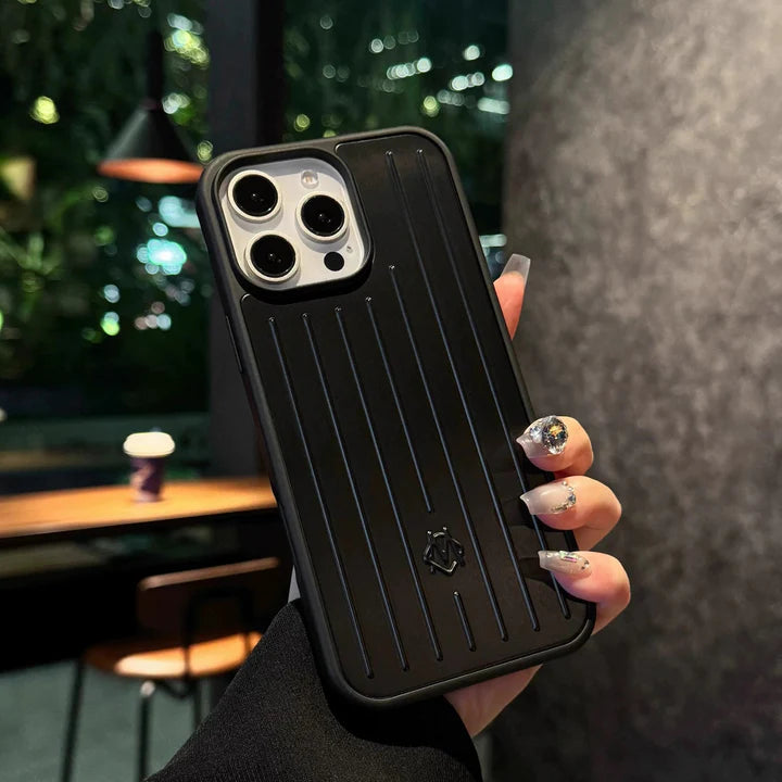 THE MAISON CASE